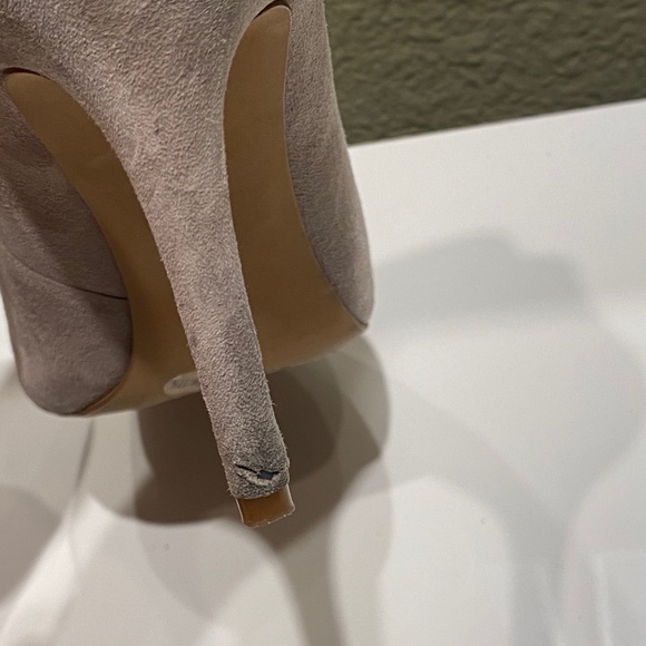 Vince Camuto Ankia Suede Pump - Nude - 7.5 - EUC! - Picture 9 of 9